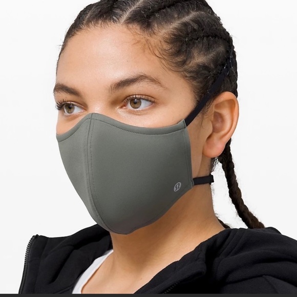 Lululemon Face Mask with free gift - Picture 5 of 13
